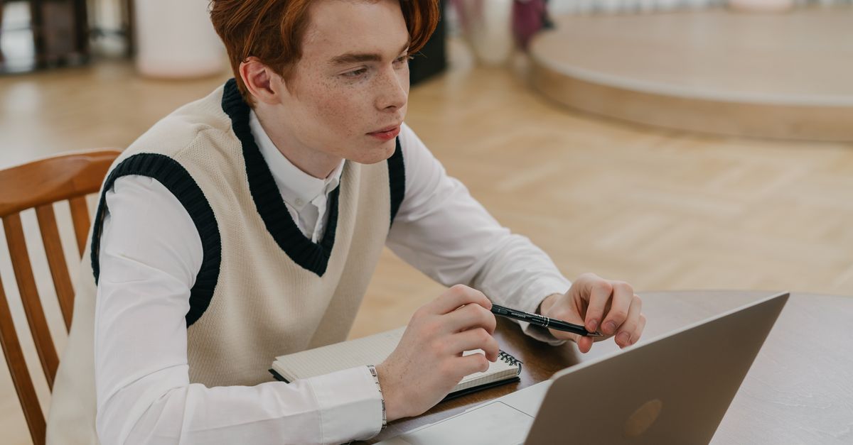 Degree Completion Programs for Working Adults: How to Compare Online and Asynchronous Options in 2026